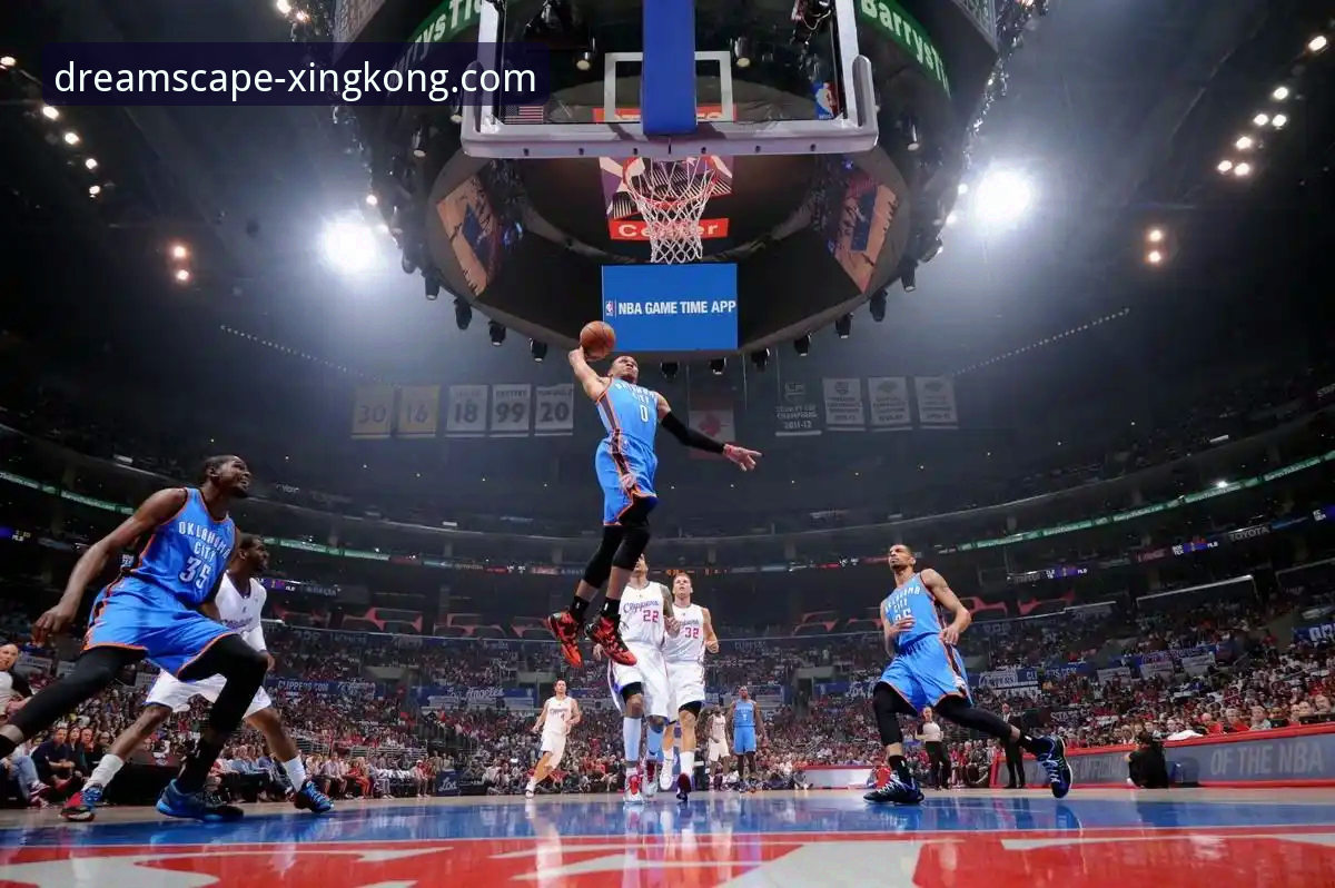 星空APP使用教程 从雷霆加时险胜活塞,看如何利用星空APP获取深度赛事分析